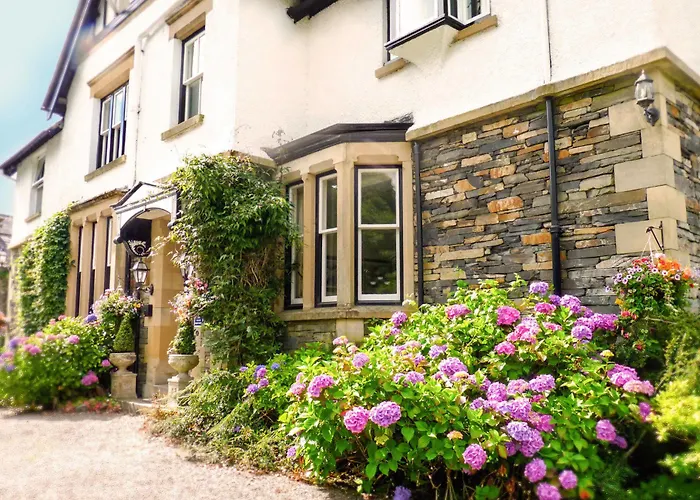 Chestnuts Guest House (Adults Only)